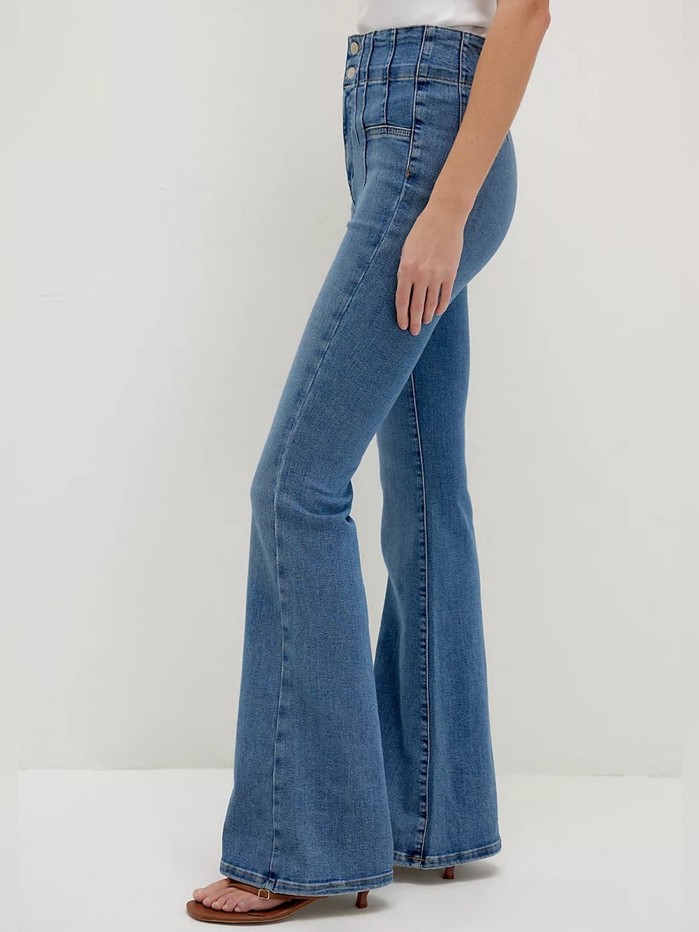 Free People We The Free Jayde Flare Jeans- Size 30